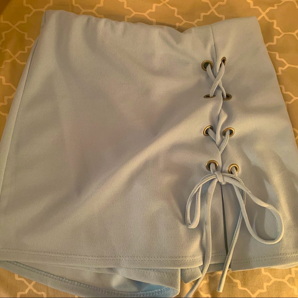 Super cute blue skort